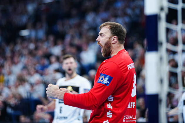 Cheering after Andreas Wolffs save THW Kiel, 33 GER, THW Kiel vs Montpellier Handball, Handball, EHF European League, Matchday 6, Season 2025 2026, 02 12 2025 GER, THW Kiel vs Montpellier Handball, Handball, EHF European League, Matchday 6, Season 2025 2026, 02 12 2025 Kiel Copyright: xEibner-Pressefoto MarcelxvonxFehrnx EP_MFN