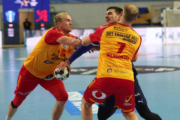 Plock 04.12.2025 Liga mistrzow pilka reczna mezczyzn faza grupowa sezon 2025 26 --- Group Chase mens handball EHF Champions League Orlen Wisla Plock - GOG Handbold Gergo Fazekas Fot. Marcin Solarz FotoPyK NEWSPIX.PL --- newspix.pl