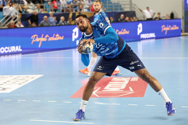 Plock 04.12.2025 Liga mistrzow pilka reczna mezczyzn faza grupowa sezon 2025 26 --- Group Chase mens handball EHF Champions League Orlen Wisla Plock - GOG Handbold Melvyn Richardson Fot. Marcin Solarz FotoPyK NEWSPIX.PL --- newspix.pl