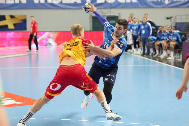 Plock 04.12.2025 Liga mistrzow pilka reczna mezczyzn faza grupowa sezon 2025 26 --- Group Chase mens handball EHF Champions League Orlen Wisla Plock - GOG Handbold Gergo Fazekas Fot. Marcin Solarz FotoPyK NEWSPIX.PL --- newspix.pl