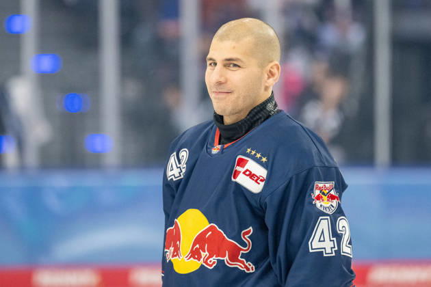 Yasin Ehlitz 42 EHC Red Bull Muenchen , EHC Red Bull Muenchen vs ERC Ingolstadt, PENNY DEL, Main Round, Matchday 25, 05 12 2025 Muenchen Bayern Germany Copyright: xkolbert-press UlrichxGamelx