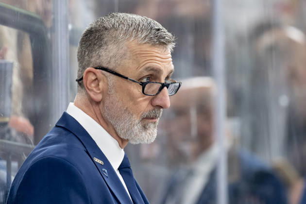 Mark French Head Coach, ERC Ingolstadt Portrait Portraet GER, EHC Red Bull Muenchen vs ERC Ingolstadt, Ice Hockey, DEL, 25 Matchday, Season 2025 2026, 05 12 2025 GER, EHC Red Bull Muenchen vs ERC Ingolstadt, Ice Hockey, DEL, 25 Matchday, Season 2025 2026, 05 12 2025 Muenchen Copyright: xEibner-Pressefoto HeikexFeinerx EP_HFR