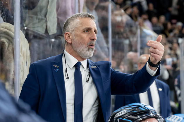 Mark French Head Coach, ERC Ingolstadt GER, EHC Red Bull Muenchen vs ERC Ingolstadt, Ice Hockey, DEL, 25 Matchday, Season 2025 2026, 05 12 2025 GER, EHC Red Bull Muenchen vs ERC Ingolstadt, Ice Hockey, DEL, 25 Matchday, Season 2025 2026, 05 12 2025 Muenchen Copyright: xEibner-Pressefoto HeikexFeinerx EP_HFR