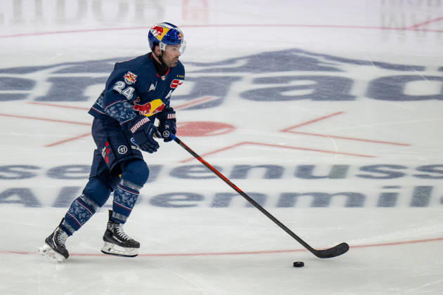 Ryan Murphy 24 EHC Red Bull Muenchen , EHC Red Bull Muenchen vs ERC Ingolstadt, PENNY DEL, Main Round, Matchday 25, 05 12 2025 Muenchen Bayern Germany Copyright: xkolbert-press UlrichxGamelx
