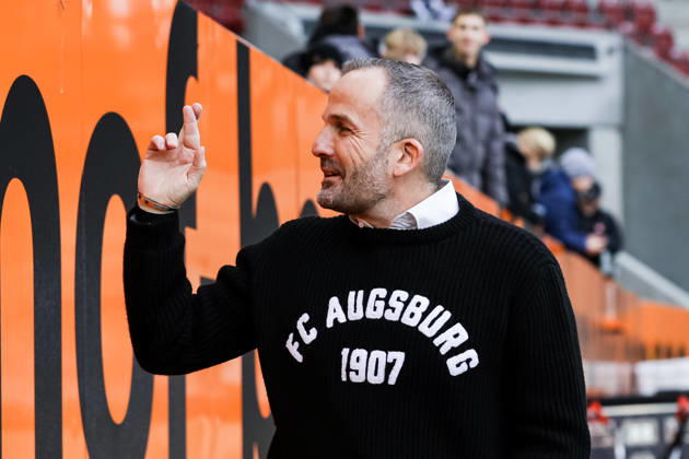Manuel Baum FC Augsburg, Head Coach GER, FC Augsburg vs Bayer 04 Leverkusen, 1 Bundesliga Soccer, Matchday 13, Season 2025 2026, 06 12 2025 DFB DFL REGULATIONS PROHIBIT ANY USE OF PHOTOGRAPHS AS IMAGE SEQUENCES AND OR QUASI VIDEO GER, FC Augsburg vs Bayer 04 Leverkusen, 1 Bundesliga Soccer, Matchday 13, Season 2025 2026, 06 12 2025 Augsburg Copyright: xEibner-Pressefoto RogerxBuerkex EP_RBE