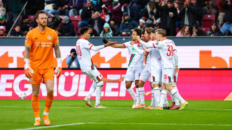 Team FC Augsburg Goal for 1 0 at the match between FC Augsburg v Bayer 04 Leverkusen, Soccer, Men, Bundesliga, 2025 2026, 13 Matchday on 06 12 2025 in Augsburg, WWK Arena DFL and DFB regulations prohibit any use of photographs as image sequences and or quasi video Bayern Germany