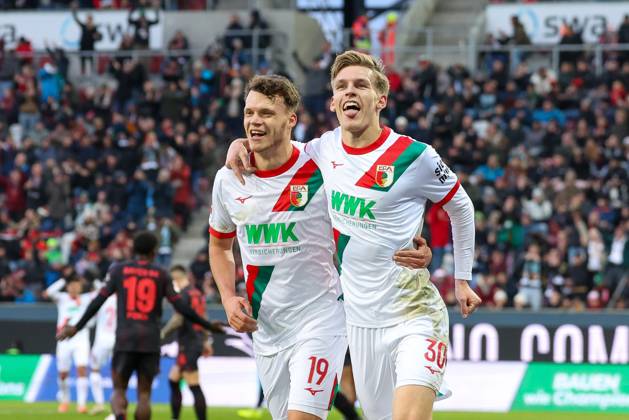 Goal celebration by Robin Fellhauer 19 FC Augsburg , Anton Kade 30 FC Augsburg to 2 0, FC Augsburg vs Bayer 04 Leverkusen, Soccer, 1 Bundesliga, 13 Matchday, 06 12 2025 DFB regulations prohibit any use of photographs as image sequences and or quasi video Augsburg Bayern Germany Copyright: xkolbert-press ChristianxKolbertx