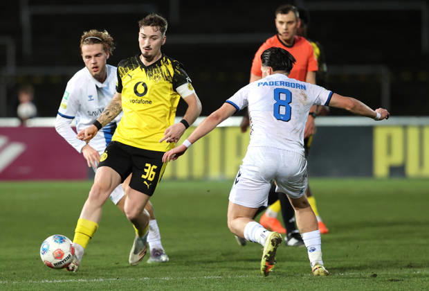 Saturday 06 12 2025, Season 2025 26, Regionalliga West, Matchday 18 at Stadion Rote Erde Dortmund, BVB Borussia Dortmund II SC Paderborn U23, Tony Reitz BVB II v Julius Bugenhagen SCP , v l