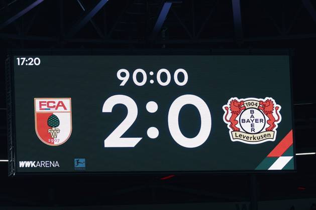 Final score on the scoreboard 2 0, FC Augsburg vs Bayer 04 Leverkusen, Football, 1 Bundesliga, 13 Matchday, 06 12 2025 DFB regulations prohibit any use of photographs as image sequences and or quasi video Augsburg Bayern Germany Copyright: xkolbert-press ChristianxKolbertx