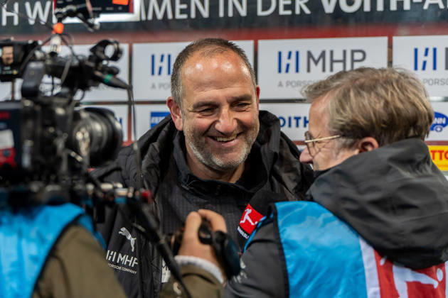 Frank Schmidt FC Heidenheim, Head Coach , Joy after the victory, Interview, GER, 1 FC Heidenheim 1846 vs SC Freiburg, Football, 1 Bundesliga, Matchday 13, Season 2025 2026, 06 12 2025, DFL REGULATES PROHIBIT ANY USE OF PHOTOGRAPHS AS IMAGE SEQUENCES AND OR QUASI VIDEO, GER, 1 FC Heidenheim 1846 vs SC Freiburg, Football, 1 Bundesliga, Matchday 13, Season 2025 2026, 06 12 2025, Heidenheim Copyright: xEibner-Pressefoto EdwardxCheungx EP_ECG