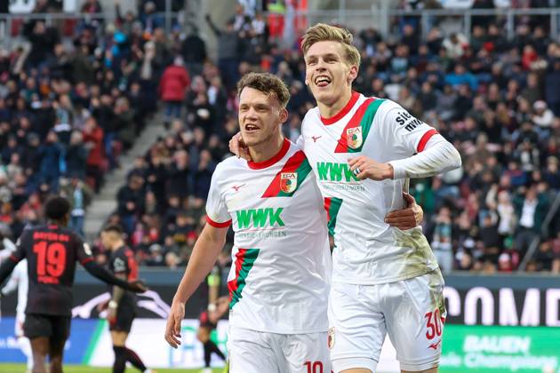 Goal celebration by Robin Fellhauer 19 FC Augsburg , Anton Kade 30 FC Augsburg to 2 0, FC Augsburg vs Bayer 04 Leverkusen, Soccer, 1 Bundesliga, 13 Matchday, 06 12 2025 DFB regulations prohibit any use of photographs as image sequences and or quasi video Augsburg Bayern Germany Copyright: xkolbert-press ChristianxKolbertx