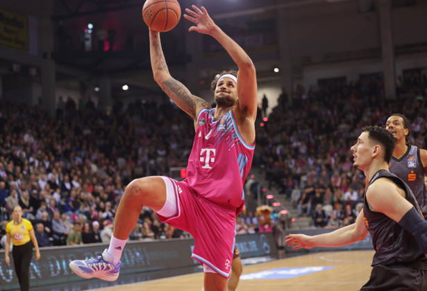 Michael Kessens Telekom Baskets Bonn vs NINERS Chemnitz 9 Speiltag Saison 2025 26