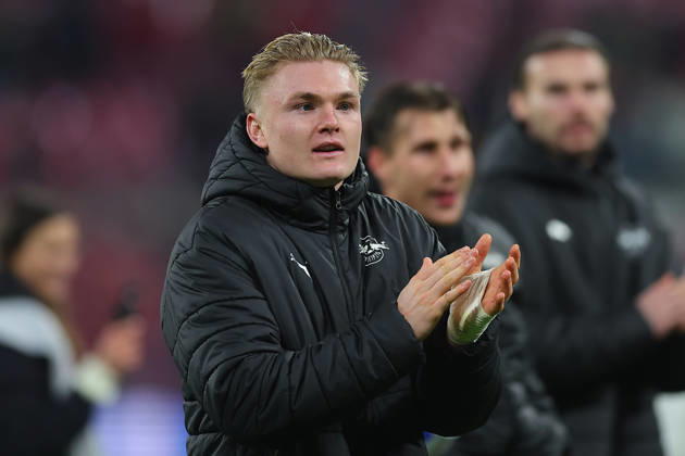 RB Leipzig Frankfurt Bundesliga Leipzig, 06 12 2025, Red Bull Arena, Football, Men, Season 2025 2026, 1 Bundesliga, Matchday 13, RB Leipzig Eintracht Frankfurt 6 0 2 0 , In the picture Conrad Harder 11, RB Leipzig ,