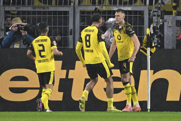 Nico Schlotterbeck Dortmund 4 celebrates after scoring 2 0 with Felix Nmecha Dortmund 8 Yan Couto Dortmund 2 07 12 2025 Football Borussia Dortmund vs TSG Hoffenheim, Signal Iduna Park, Dortmund, DFB DFL REGULATIONS PROHIBIT ANY USE OF PHOTOGRAPHS AS IMAGE SEQUENCES AND OR QUASI VIDEO Copyright: xpepphotox xHorstxMauelshagenx pep00321, pep_20251207_hm_230321