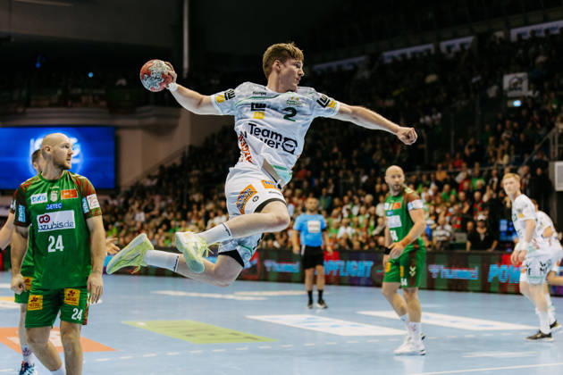 Oskar NEUDECK FRISCH AUF Goeppingen, 02 scores a goal, Action, Goal throw SC Magdeburg SCM vs FRISCH AUF Goeppingen FAG , Handball, Men, Daikin Handball Bundesliga HBL , Matchday 15, Season 2025 2026, 07 12 2025 SC Magdeburg SCM vs FRISCH AUF Goeppingen FAG , Handball, Men, Daikin Handball Bundesliga HBL , Matchday 15, Season 2025 2026, 07 12 2025 Magdeburg Copyright: xEibnerxPressefoto OliverxSchmidtx EP_OST