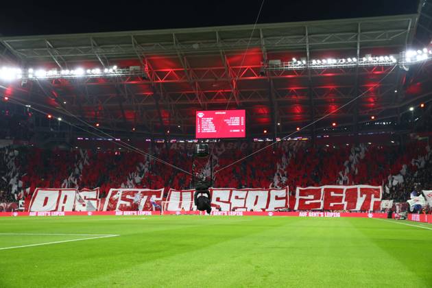 RB Leipzig - Frankfurt Bundesliga Leipzig, 06.12.2025, Red Bull Arena, Fußball, Männer, Saison 2025 2026, 1. Bundesliga, 13. Spieltag, RB Leipzig - Eintracht Frankfurt 6:0 (2:0) , Im Bild: Fans Leipzig zeigen Choreo ,