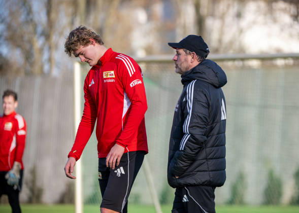 Soccer, Men, Season 2025 2026, 1 Bundesliga, 1 FC Union Berlin, Training, f l Tom Rothe 1 FC Union Berlin , Coach Steffen Baumgart 1 FC Union Berlin , 08 12 2025, Copyright: xMatthiasxKochx