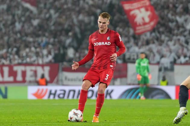 Philipp Lienhart SC Freiburg, 03 on the ball , Germany, Football, UEFA Europa League, Matchday 6, League phase, 2025 2026, SC Freiburg vs FC Salzburg, 11 12 2025, Europa Park Stadion, Freiburg, Germany Freiburg Europa Park Stadion Baden Württemberg Germany Copyright: xArnexAmbergx
