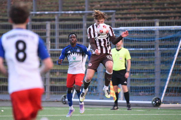 Soccer I Men I Season 2025 2026 I Regionalliga Nord I 16 Matchday I Hamburger SV II U21 FC St Pauli II U23 I 13 12 2025 Erik Ahlstrand 21, FCSP For editorial use only Hamburg Stadion Hoheluft, Lokstedter Steindamm 87 Hamburg Germany Copyright: xLobeca RobertoxSeidelx