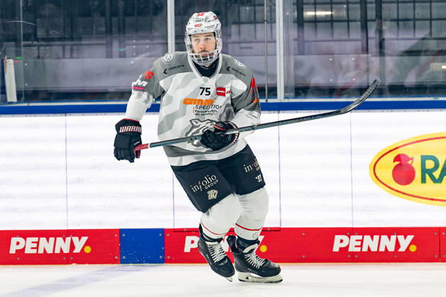Samuel Dove McFalls Nuernberg Ice Tigers, 75 at Warmup GER, EHC Red Bull Muenchen vs Nuernberg Ice Tigers, Ice Hockey, DEL, 28 Matchday, Season 2025 2026, 14 12 2025 GER, EHC Red Bull Muenchen vs Nuernberg Ice Tigers, Ice Hockey, DEL, 28 Matchday, Season 2025 2026, 14 12 2025 Muenchen Copyright: xEibner-Pressefoto HeikexFeinerx EP_HFR