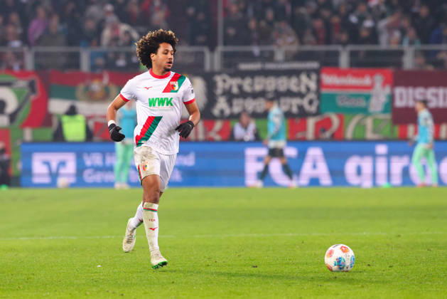 Han Noah Massengo 4, FC Augsburg at the match between FC Augsburg v SV Werder Bremen, Football, Men, Bundesliga, 2025 2026, Matchday 15 on 20 12 2025 in Augsburg, WWK Arena DFL and DFB regulations prohibit any use of photographs as image sequences and or quasi video Bayern Germany