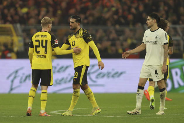 Daniel Svensson Borussia Dortmund and Emre Can Borussia Dortmund shake hands during the Bundesliga match between Borussia Dortmund and Borussia Mönchengladbach, Signal Iduna Park on December 19, 2025 in Dortmund, Germany, Germany Photo by Oliver Kaelke DeFodi Images Daniel Svensson Borussia Dortmund and Emre Can Borussia Dortmund shake hands during the Bundesliga match between Borussia Dortmund and Borussia Mönchengladbach at Signal Iduna Park on December 19, 2025 in Dortmund, Germany Photo by Oliver Kaelke DeFodi Images DFL regulations prohibit any use of photographs as image sequences and or quasi video Photo by Oliver Kaelke DeFodi Images