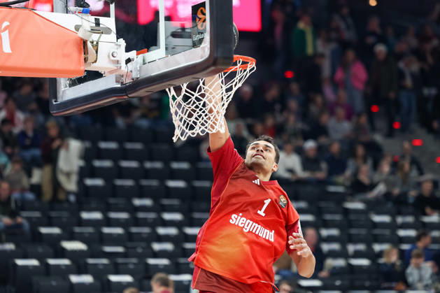 Oscar da Silva FC Bayern Basketball, 01 warming up before the game, GER, FC Bayern Basketball vs Hapoel Tel Aviv, Basketball, Euroleague, Matchday 18, Season 2025 2026, 23 12 2025, GER, FC Bayern Basketball vs Hapoel Tel Aviv, Basketball, Euroleague, Matchday 18, Season 2025 2026, 23 12 2025 Munich Copyright: xEibner-Pressefoto JennixMaulx EP_JML