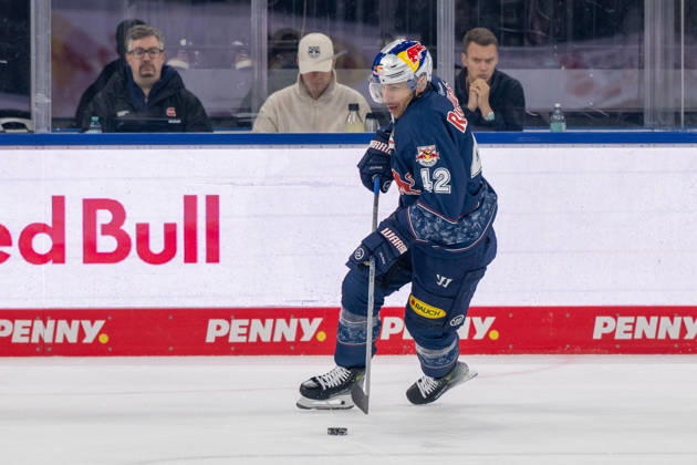 Yasin Ehlitz 42 EHC Red Bull Muenchen , EHC Red Bull Muenchen vs Loewen Frankfurt, PENNY DEL, Main Round, Matchday 32, 26 12 2025 Muenchen Bayern Germany Copyright: xkolbert-press UlrichxGamelx