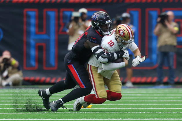HOUSTON, TX - OCTOBER 26: Defensive end Will Anderson Jr. 51 of the Houston Texans sacks quarterback Mac Jones 10 of the San Francisco 49ers from behind as he scrambles from the pocket during the NFL, American Football Herren, USA game between Houston Texans and San Francisco 49ers on October 26, 2025, at NRG Stadium in Houston, TX. (Photo by David Buono Icon Sportswire) NFL: OCT 26 49ers at Texans EDITORIAL USE ONLY Icon251026169