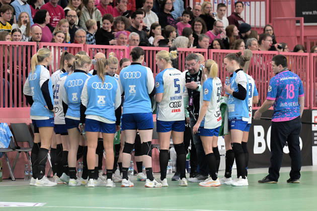 Time Out Sport Union Neckarsulm TusSies Metzingen vs Sport Union Neckarsulm, Handball, Alsco HBF, 9 League Matchday, Season 2025 2026, 27 12 2025 TusSies Metzingen vs Sport Union Neckarsulm, Handball, Alsco HBF, 9 League Matchday, Season 2025 2026, 27 12 2025 Tuebingen Copyright: xEibner-Pressefoto TobiasxBaurx EP_TBR