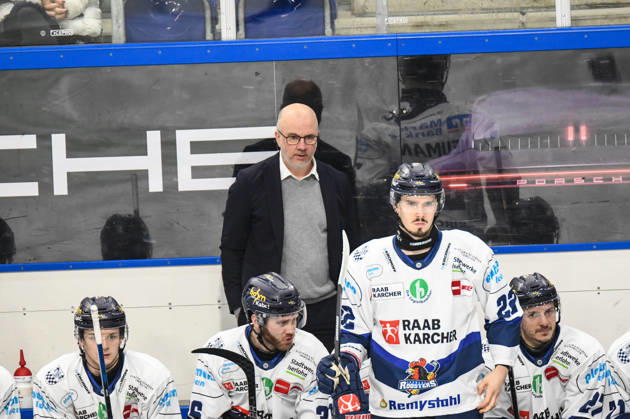 Straubing Tigers vs Iserlohn Roosters, Ice Hockey, German Ice Hockey League, Penny DEL, 33 Matchday, Season 2025 2026, 28 12 2025 Stefan Nymen Iserlohn Roosters , Ice Hockey Men, German Ice Hockey League, Penny DEL, 33 Matchday, Season 2025 2026 on 28 12 2025 at Eisstadion am Pulverturm, Straubing Tigers blue vs Iserlohn Roosters white