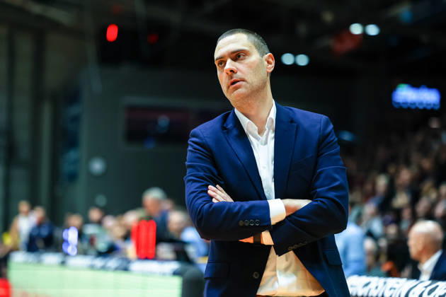 Marko Stankovic Telekom Baskets Bonn, Head Coach , Science City Jena vs Telekom Baskets Bonn, Basketball, easycredit Basketball Bundesliga, Matchday 13, Season 2025 2026, 29 12 2025, Science City Jena vs Telekom Baskets Bonn, Basketball, easycredit Basketball Bundesliga, Matchday 13, Season 2025 2026, 29 12 2025 Jena Copyright: xEibner-Pressefoto LauraxRoemerx EP_LRR