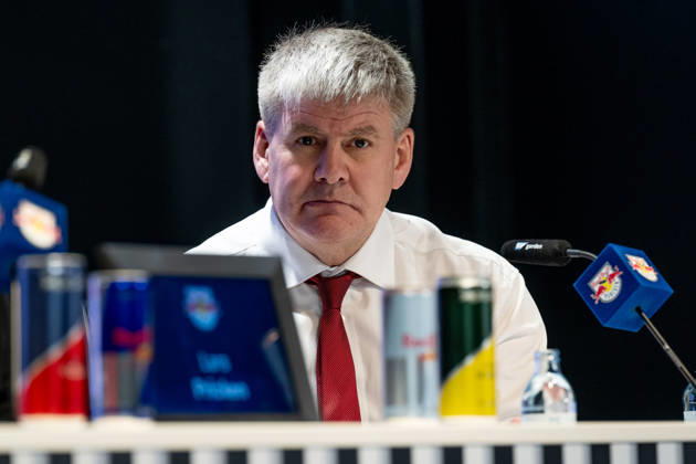 Bill Peters Head Coach, Augsburger Panther at the post-match press conference GER, EHC Red Bull Muenchen vs Augsburger Panther, Ice Hockey, DEL, Matchday 34, Season 2025 2026, 30 12 2025 GER, EHC Red Bull Muenchen vs Augsburger Panther, Ice Hockey, DEL, Matchday 34, Season 2025 2026, 30 12 2025 Muenchen Copyright: xEibner-Pressefoto HeikexFeinerx EP_HFR