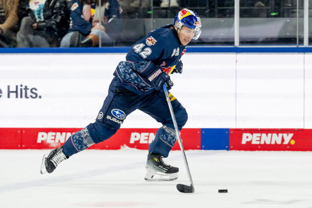 Yasin Ehliz EHC Red Bull Muenchen, 42 GER, EHC Red Bull Muenchen vs Augsburger Panther, Ice Hockey, DEL, Matchday 34, Season 2025 2026, 30 12 2025 GER, EHC Red Bull Muenchen vs Augsburger Panther, Ice Hockey, DEL, Matchday 34, Season 2025 2026, 30 12 2025 Muenchen Copyright: xEibner-Pressefoto HeikexFeinerx EP_HFR