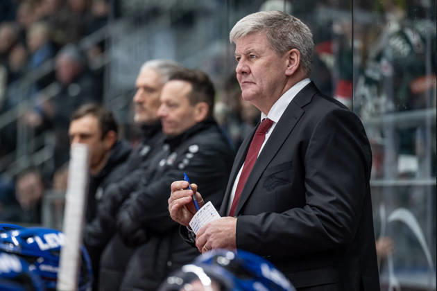 Bill Peters Head Coach, Augsburger Panther GER, Augsburger Panther vs Schwenninger Wild Wings, Ice Hockey, DEL, 35 Matchday, Season 2025 2026, 02 01 2026 GER, Augsburger Panther vs Schwenninger Wild Wings, Ice Hockey, DEL, 35 Matchday, Season 2025 2026, 02 01 2026 Augsburg Copyright: xEibner-Pressefoto FranzxFeinerx EP_HFR