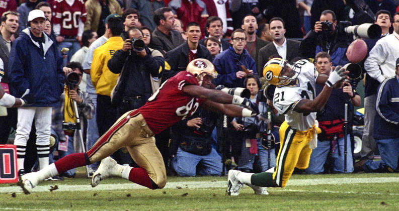 January 3, 1999 - San Francisco, California, U.S - San Francisco 49ers vs. Green Bay Packers Candlestick Park Sunday, January 3, 1999. 49ers beat Packers 30-27. Green Bay Packers defensive back Craig Newsome (21) keeps San Francisco 49ers wide receiver J.J. Stokes (83) from catching pass. Copyright: xAlxGolubx
