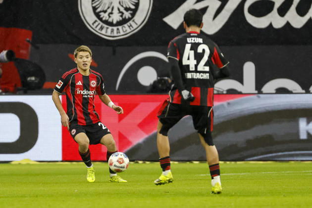Ritsu Doan Eintracht Frankfurt, 20 and Can Uzun Eintracht Frankfurt, 42 , Germany, Football, 1 Bundesliga, Matchday 16, 2025 2026, Eintracht Frankfurt vs Borussia Dortmund, 09 01 2026, Frankfurt am Main Deutsche Bank Park Hessen Germany Copyright: xGrantxHubbsx