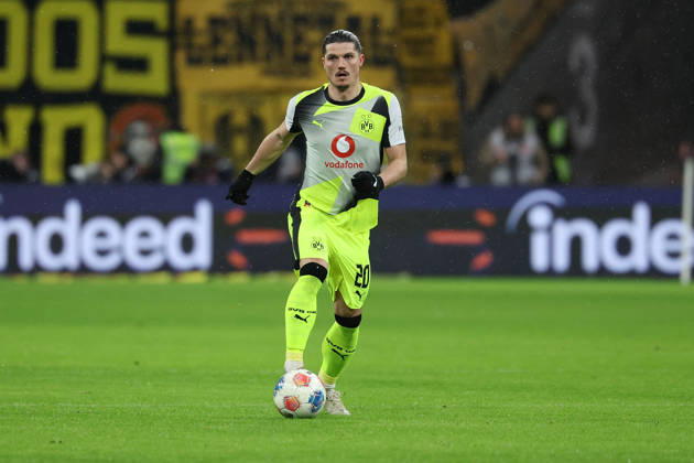 Marcel Sabitzer Borussia Dortmund in aktion, in action, during the 1 Bundesliga match between Eintracht Frankfurt and Borussia Dortmund at Deutsche Bank Park in Frankfurt, Germany on January 09, 2026 DFL DFB REGULATIONS PROHIBIT ANY USE OF PHOTOGRAPHS as IMAGE SEQUENCES and or QUASI VIDEO Copyright: JoaquimxFerreira