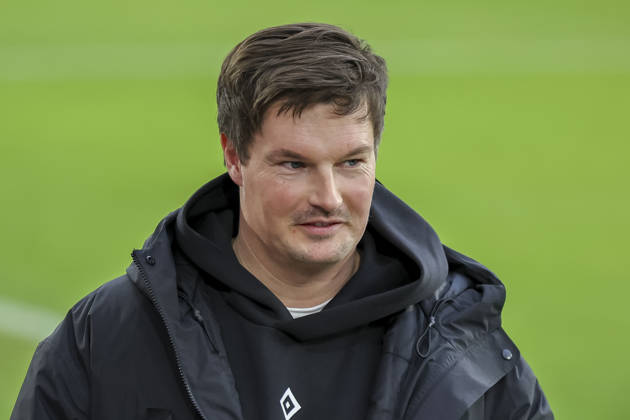 Merlin Polzin Hamburger SV, Coach , Germany, Soccer, 1 Bundesliga, Matchday 16, 2025 2026, SC Freiburg vs Hamburger SV, 10 01 2026, Freiburg im Breisgau Europa Park Stadium Germany Copyright: xGrantxHubbsx