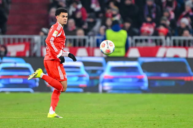 Luis Diaz FC Bayern München in action, am Ball, Einzelaktion waehrend des spiels der Bundesliga zwischen FC Bayern München und VfL Wolfsburg, Allianz Arena am 11 January 2026 in München, Germany Photo by Harry Langer DeFodi Images Luis Diaz FC Bayern München controls the Ball during the Bundesliga match between FC Bayern München and VfL Wolfsburg at Allianz Arena on January 11, 2026 in München, Germany Photo by Harry Langer DeFodi Images DFL regulations prohibit any use of photographs as image sequences and or quasi video Photo by Harry Langer DeFodi Images DFL regulations prohibit any use of photographs as image sequences and or quasi video