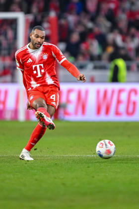 Jonathan Tah FC Bayern München in action, am Ball, Einzelaktion waehrend des spiels der Bundesliga zwischen FC Bayern München und VfL Wolfsburg, Allianz Arena am 11 January 2026 in München, Germany Photo by Harry Langer DeFodi Images Jonathan Tah FC Bayern München controls the Ball during the Bundesliga match between FC Bayern München and VfL Wolfsburg at Allianz Arena on January 11, 2026 in München, Germany Photo by Harry Langer DeFodi Images DFL regulations prohibit any use of photographs as image sequences and or quasi video Photo by Harry Langer DeFodi Images DFL regulations prohibit any use of photographs as image sequences and or quasi video