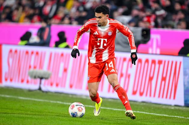 Luis Diaz FC Bayern München in action, am Ball, Einzelaktion waehrend des spiels der Bundesliga zwischen FC Bayern München und VfL Wolfsburg, Allianz Arena am 11 January 2026 in München, Germany Photo by Harry Langer DeFodi Images Luis Diaz FC Bayern München controls the Ball during the Bundesliga match between FC Bayern München and VfL Wolfsburg at Allianz Arena on January 11, 2026 in München, Germany Photo by Harry Langer DeFodi Images DFL regulations prohibit any use of photographs as image sequences and or quasi video Photo by Harry Langer DeFodi Images DFL regulations prohibit any use of photographs as image sequences and or quasi video