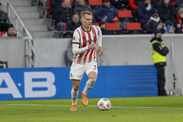 Philipp Lienhart SC Freiburg, 03 on the ball , Germany, Soccer, 1 Bundesliga, Matchday 16, 2025 2026, SC Freiburg vs Hamburger SV, 10 01 2026, Freiburg im Breisgau Europa Park Stadium Germany Copyright: xGrantxHubbsx