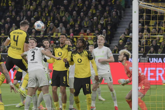 Nico Schlotterbeck Dortmund 4 scores the goal for 1 0 13 01 2026 Soccer Borussia Dortmund vs SV Werder Bremen , Signal Iduna Park, Dortmund, DFB DFL REGULATIONS PROHIBIT ANY USE OF PHOTOGRAPHS AS IMAGE SEQUENCES AND OR QUASI VIDEO Copyright: xpepphotox xHorstxMauelshagenx pep00321, pep_20260113_hm_249734