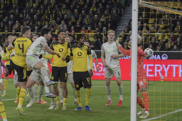 Nico Schlotterbeck Dortmund 4 scores the goal for 1 0 13 01 2026 Soccer Borussia Dortmund vs SV Werder Bremen , Signal Iduna Park, Dortmund, DFB DFL REGULATIONS PROHIBIT ANY USE OF PHOTOGRAPHS AS IMAGE SEQUENCES AND OR QUASI VIDEO Copyright: xpepphotox xHorstxMauelshagenx pep00321, pep_20260113_hm_249736