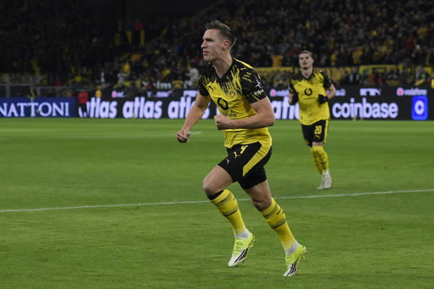 Nico Schlotterbeck Dortmund 4 cheers after scoring 1 0 13 01 2026 Football Borussia Dortmund vs SV Werder Bremen , Signal Iduna Park, Dortmund, DFB DFL REGULATIONS PROHIBIT ANY USE OF PHOTOGRAPHS AS IMAGE SEQUENCES AND OR QUASI VIDEO Copyright: xpepphotox xHorstxMauelshagenx pep00321, pep_20260113_hm_249753
