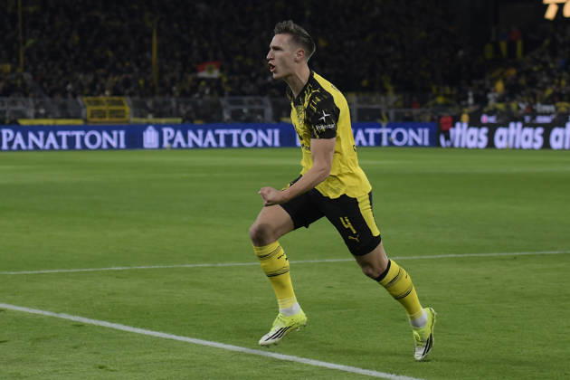 Nico Schlotterbeck Dortmund 4 cheers after scoring 1 0 13 01 2026 Football Borussia Dortmund vs SV Werder Bremen , Signal Iduna Park, Dortmund, DFB DFL REGULATIONS PROHIBIT ANY USE OF PHOTOGRAPHS AS IMAGE SEQUENCES AND OR QUASI VIDEO Copyright: xpepphotox xHorstxMauelshagenx pep00321, pep_20260113_hm_249756