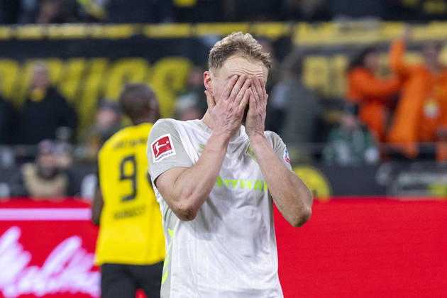 13 01 2026 Football Borussia Dortmund SV Werder Bremen, Matchday 17 at Signal Iduna Park Amos Pieper Werder Bremen reacts after the Dortmund goal for 3 0 IMPORTANT NOTE In accordance with the regulations of the DFL and the DFB, it is prohibited to use or have used photographs taken in the stadium and or of the match in the form of sequential images and or video-like photo series Copyright: xDavidxInderliedx