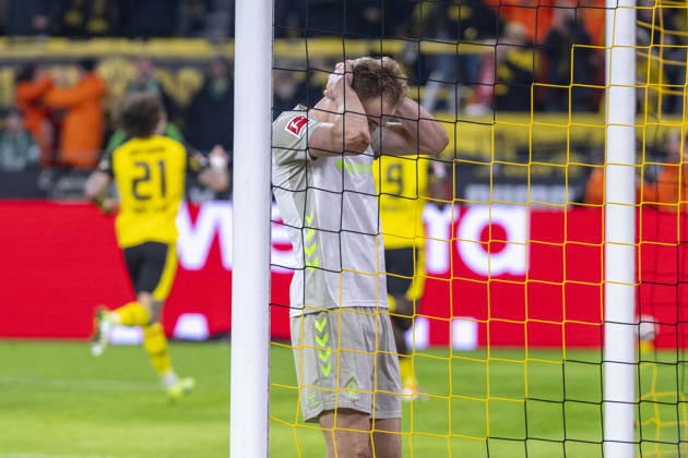 13 01 2026 Football Borussia Dortmund SV Werder Bremen, Matchday 17 at Signal Iduna Park Amos Pieper Werder Bremen reacts after the Dortmund goal for 3 0 IMPORTANT NOTE In accordance with the regulations of the DFL and the DFB, it is prohibited to use or have used photographs taken in the stadium and or of the match in the form of sequential images and or video-like photo series Copyright: xDavidxInderliedx