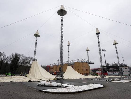 Soccer, Men, Season 2025 2026, 1 Bundesliga 1 FC Union Berlin, Setting up the marquee on the parking lot next to the stadium An der Alten Försterei for the festive ceremony on the occasion of the 60th anniversary of the club on 20 January 2026, 14 01 2026, Copyright: xMatthiasxKochx